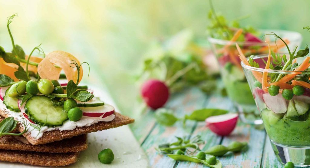 Foto de comida saludable en retiro de yoga en Catalluña