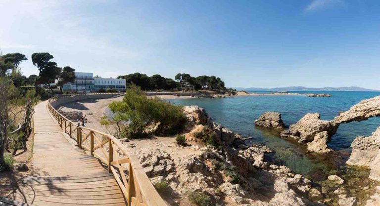 Foto de la Vista desde el paseo de Empúries del Hostal Empúries