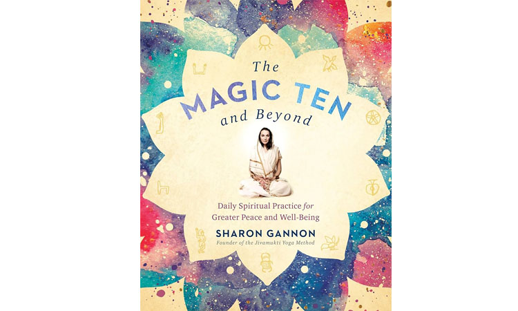 Foto de portada del libro ‘The Magic Ten and Beyond’ de Jivamukti Yoga
