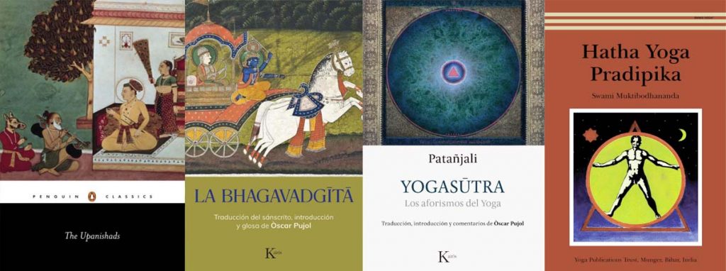 Imagen de 4 portadas de libros clásicos del yoga: Upanishads, Bhagavad Gita, Yoga Sutras y Hatha Yoga Pradipika, libros en los que están basadas las enseñanzas de Jivamukti Yoga